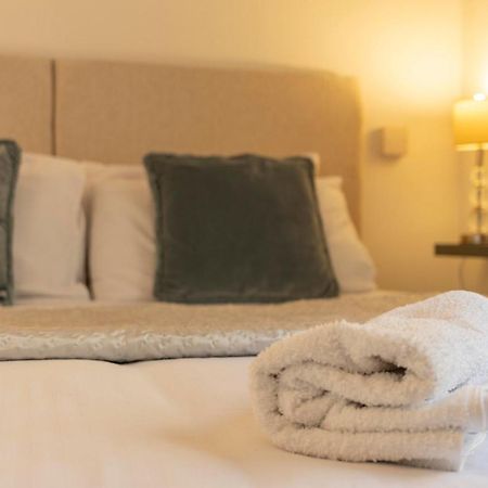 **Sunny And Bright, Thatchers Rock One Bed Beach Front Apartment*** Torquay Luaran gambar