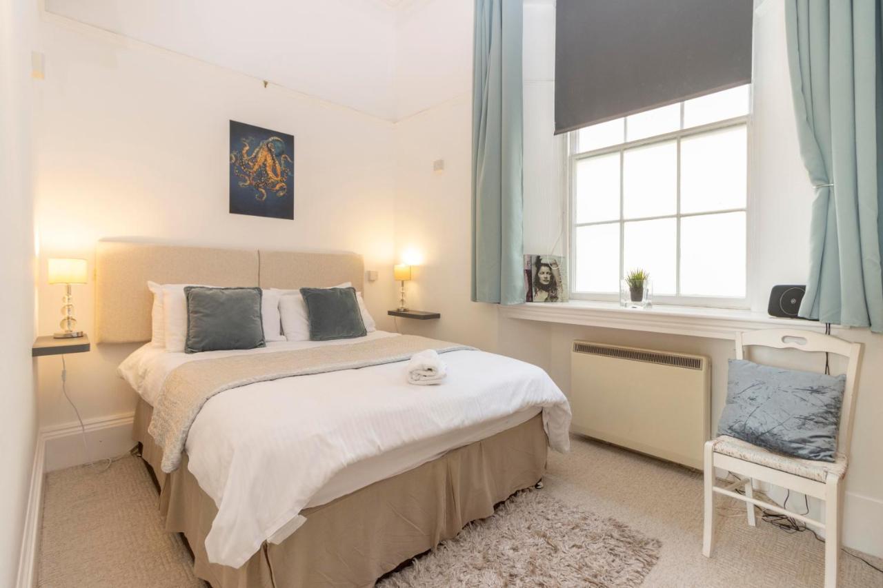 **Sunny And Bright, Thatchers Rock One Bed Beach Front Apartment*** Torquay Luaran gambar