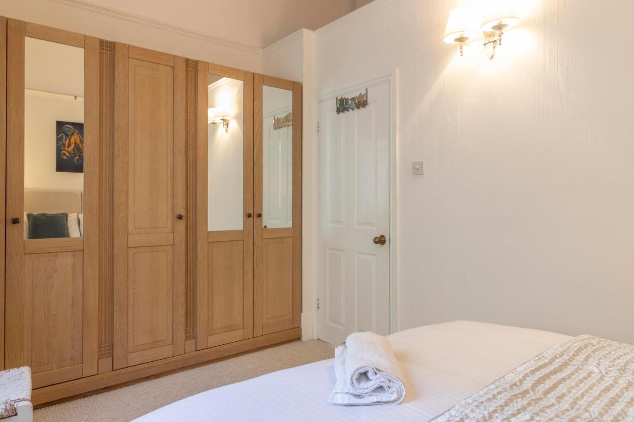**Sunny And Bright, Thatchers Rock One Bed Beach Front Apartment*** Torquay Luaran gambar