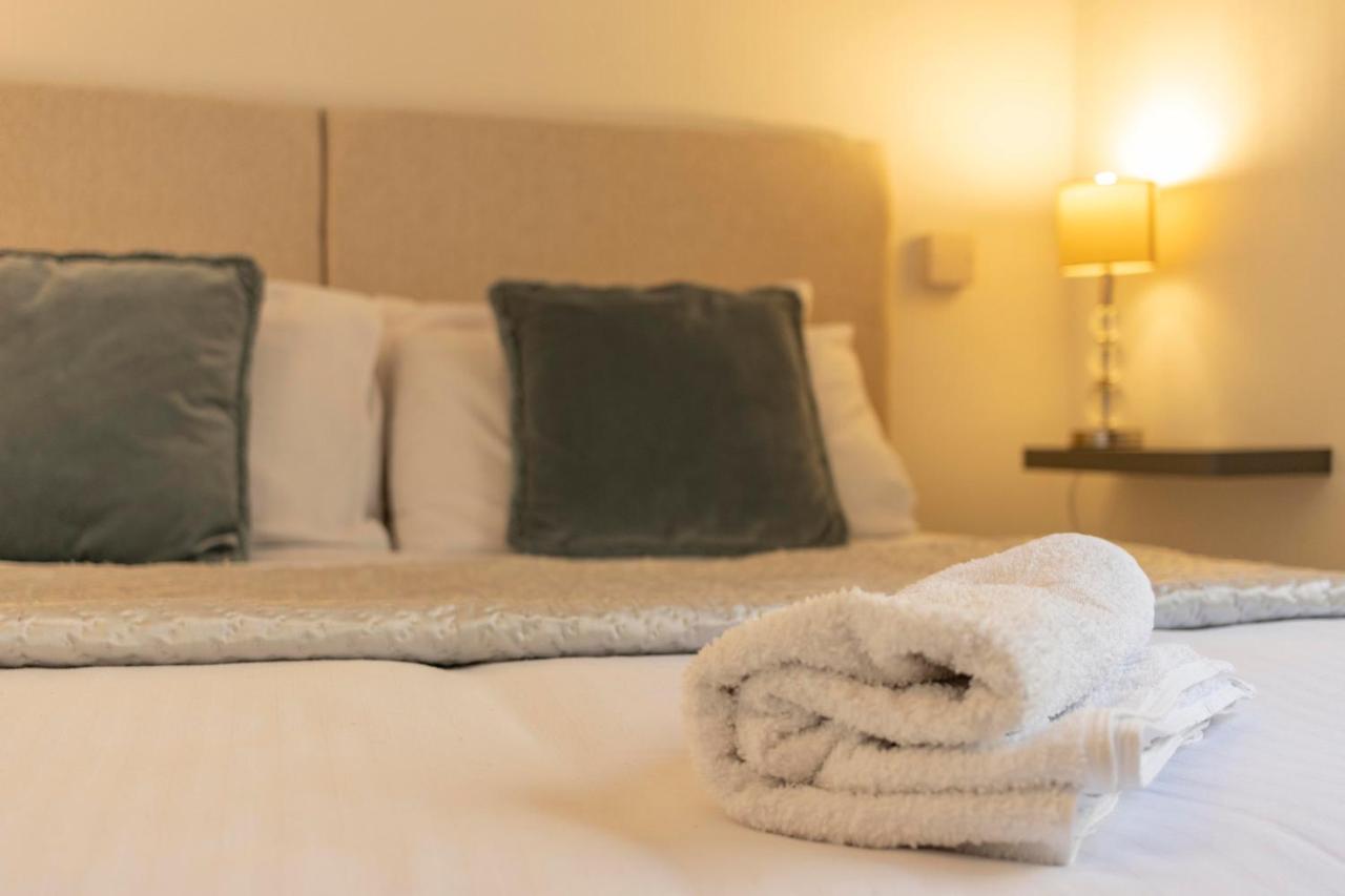 **Sunny And Bright, Thatchers Rock One Bed Beach Front Apartment*** Torquay Luaran gambar