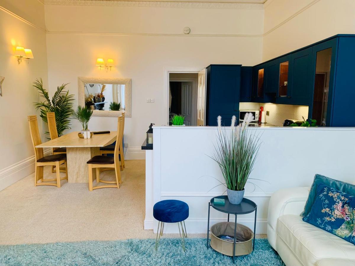 **Sunny And Bright, Thatchers Rock One Bed Beach Front Apartment*** Torquay Luaran gambar