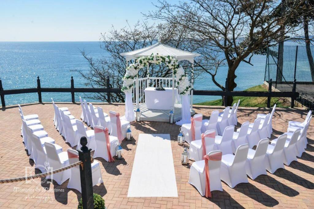 **Sunny And Bright, Thatchers Rock One Bed Beach Front Apartment*** Torquay Luaran gambar